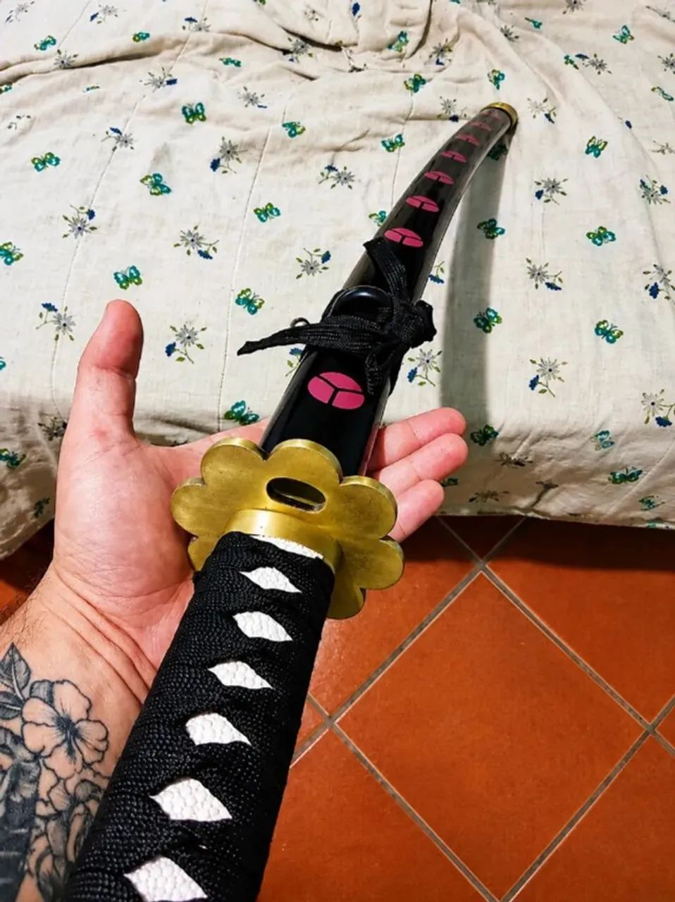 Katana Zoro - Decoração + Suporte para Parede - Foto 2