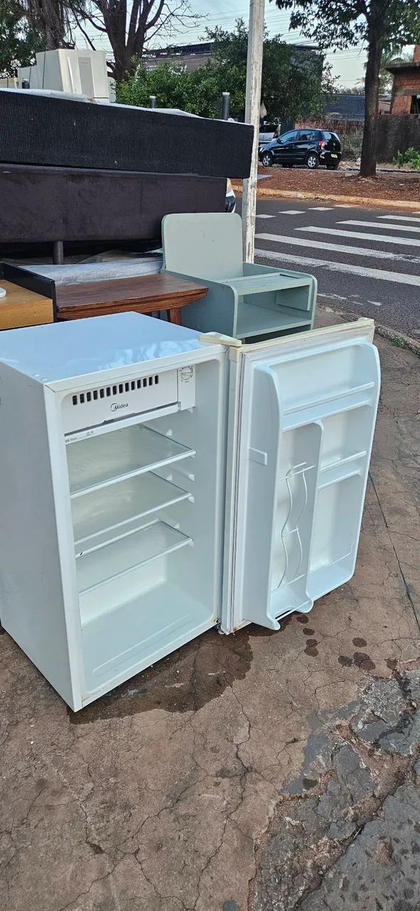 frigobar Midea 110v gelando perfeitamente - entrega grátis  - Foto 5