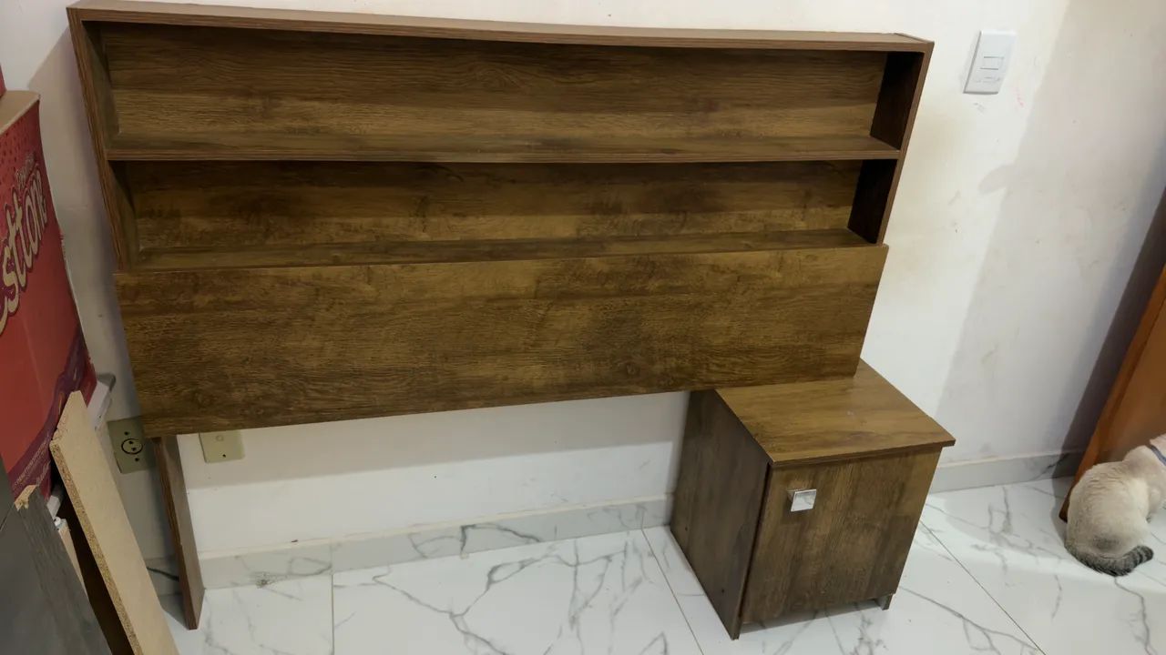 cabeceira para cama box solteiro + mesa cabeceira integrada