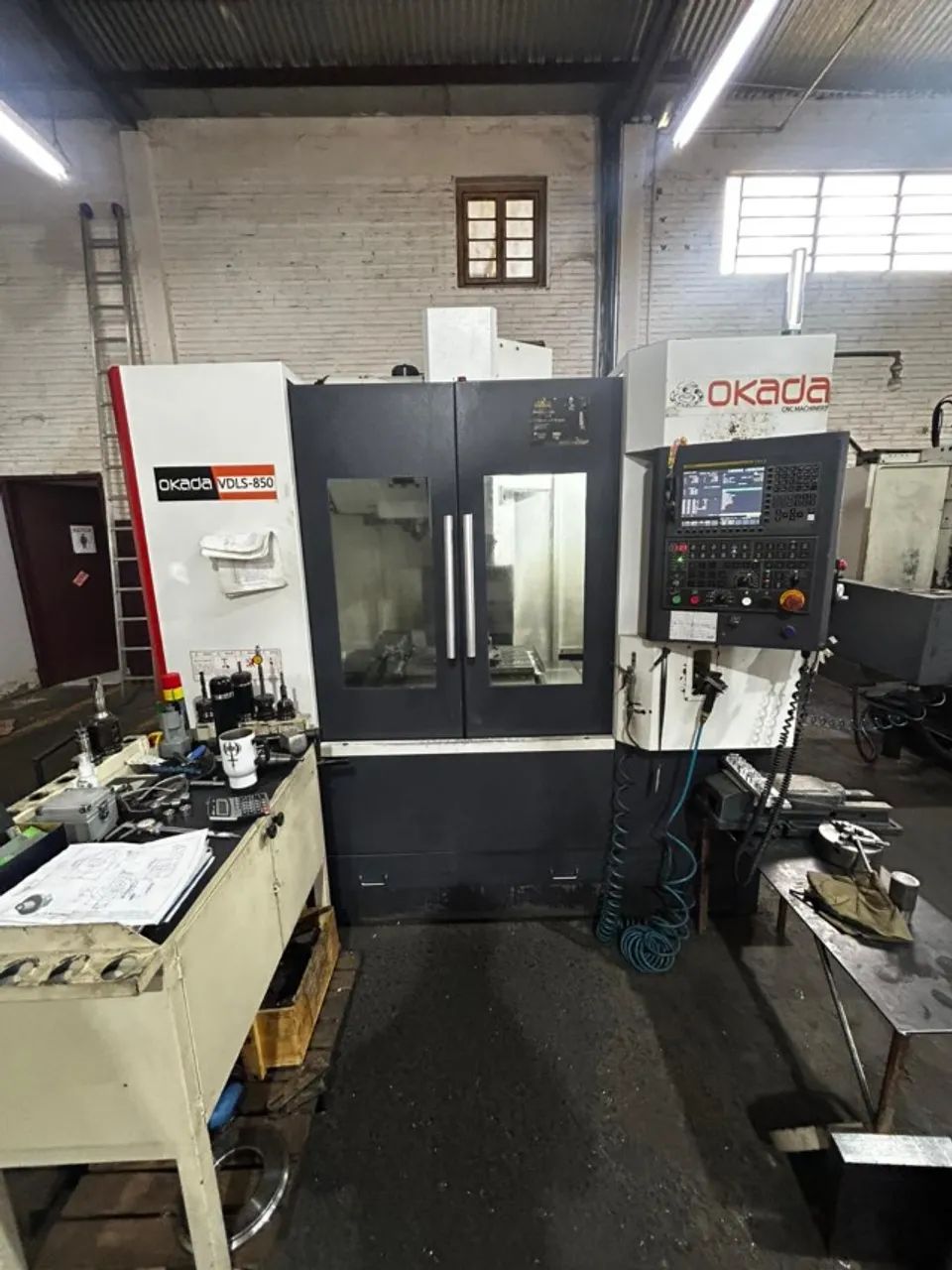 Centro de Usinagem Okada VDLS850 - 220V