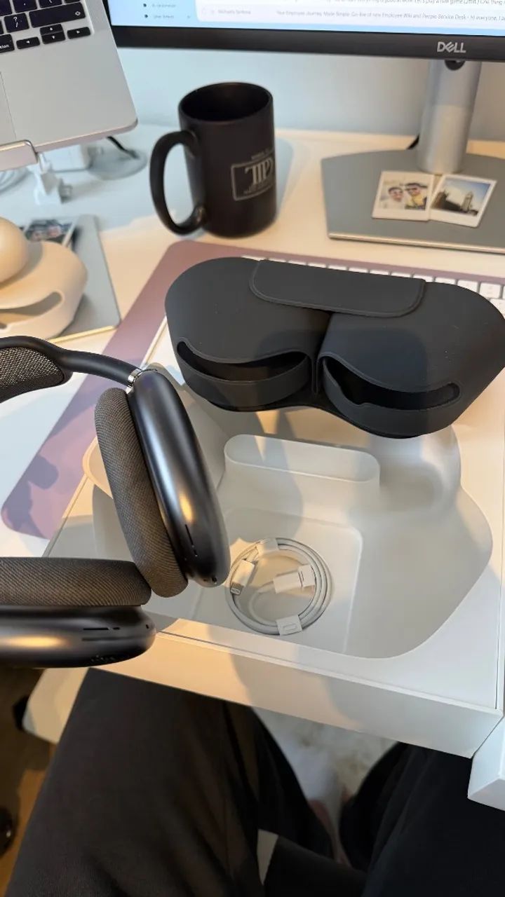 Apple AirPods Max Space Grey Lightning - Fones de Ouvido - Jardim