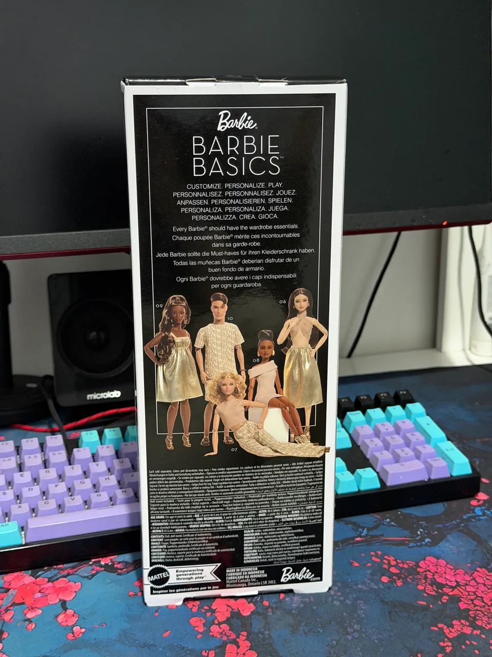 Boneca Barbie Basics asiática  - Foto 3