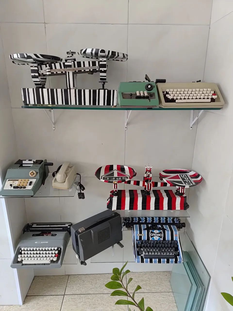 ANTIGUIDADE - Foto 3