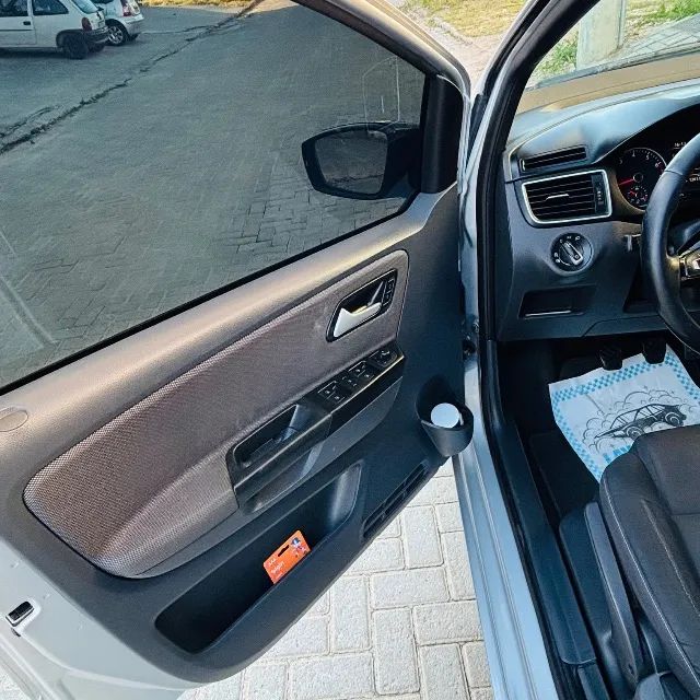 Volkswagen Fox RUN 1.6 Flex 8V 5P 2017 - Foto 4