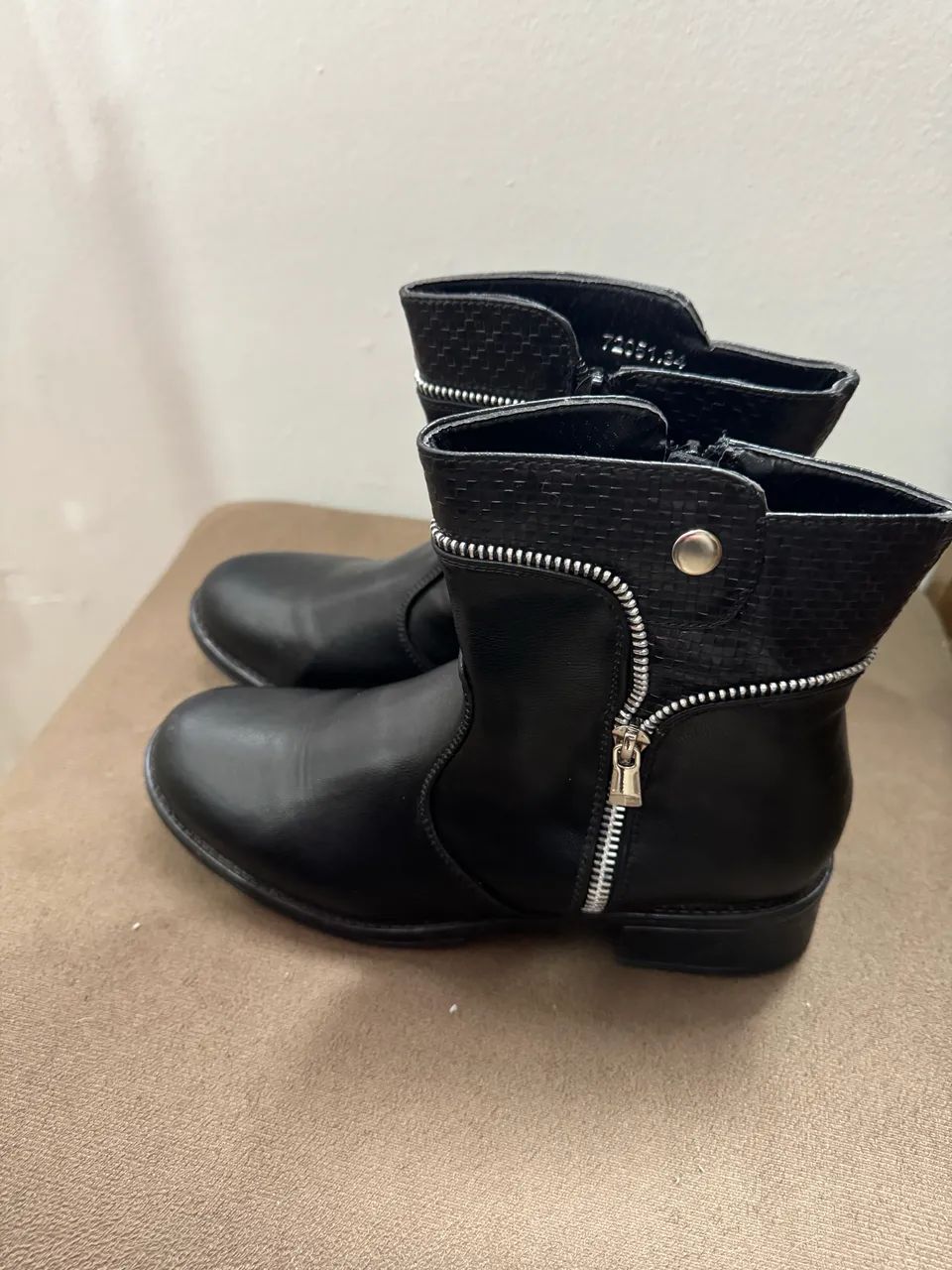 Bota cano curto 