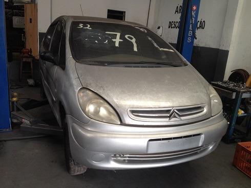 Sucata Desmontada para Peças - Citroen Picasso 2.0 16v Gasolina