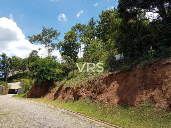 Excelente terreno cercado de muito verde e vista exuberante. região valorizada de teresópo - Foto 4