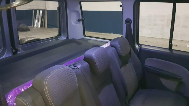 Fiat Doblò ADV , 6 lugares, muito nova - Foto 15