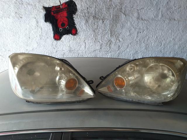 Faróis originais FORD fiesta serve para os anos 2003 até 2007