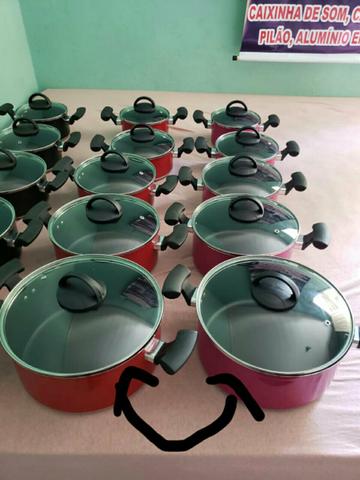 Panelas anteaderentes com tampas de vidro