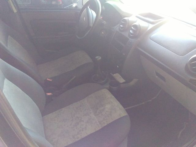 Ford Fiesta Sedam 1.0 2008 Completo - Foto 3