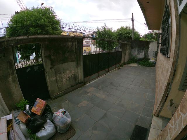 Terreno de 250m2 com 3 casas e quintal em Jardim América - Rio de Janeiro - Foto 2