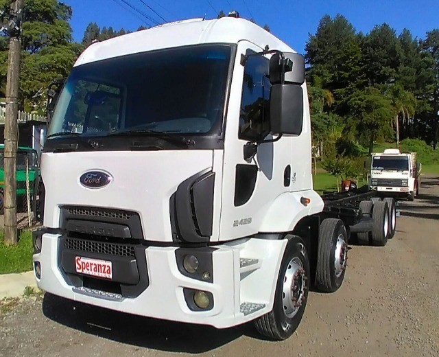 CARGO 2428 BITRUCK