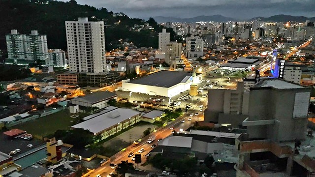 MARAVILHOSO loft novo pertinho da Beira Rio e da Praia Brava - Foto 12