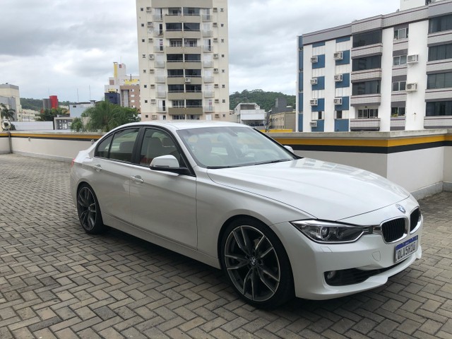 BMW 320I