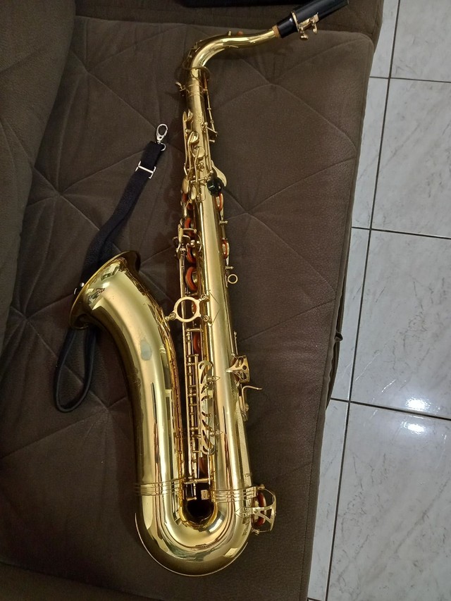 Saxofone  preço negociavel