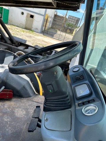 Retroescavadeira New Holland LB90 - 2009 - único dono - Foto 5