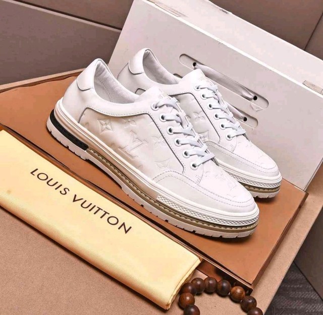 Tênis Masculino Esportivo Social Branco Louis Vuitton - Roupas e calçados -  Goiânia 998082458 | OLX