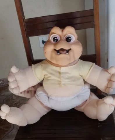 Boneco dinossauro baby