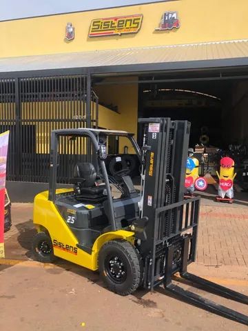 Locação de Empilhadeiras - Gás (GLP)/ Diesel/ Elétricas