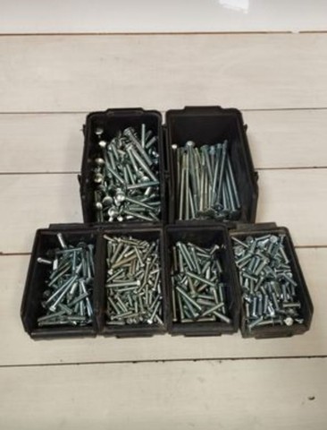 Lote parafusos arruelas parabolts fixadores  1.500 kg