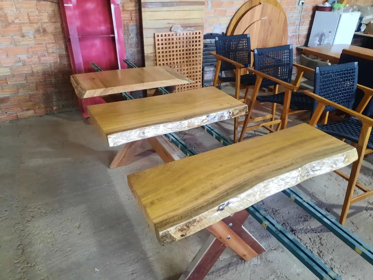 Aparadores feitos com madeira nobre ,a pronta entrega , diversos tamanhos. - Foto 2