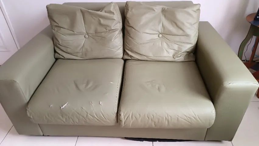 Sofá 02 lugares (no estado, mais barato da OLX)