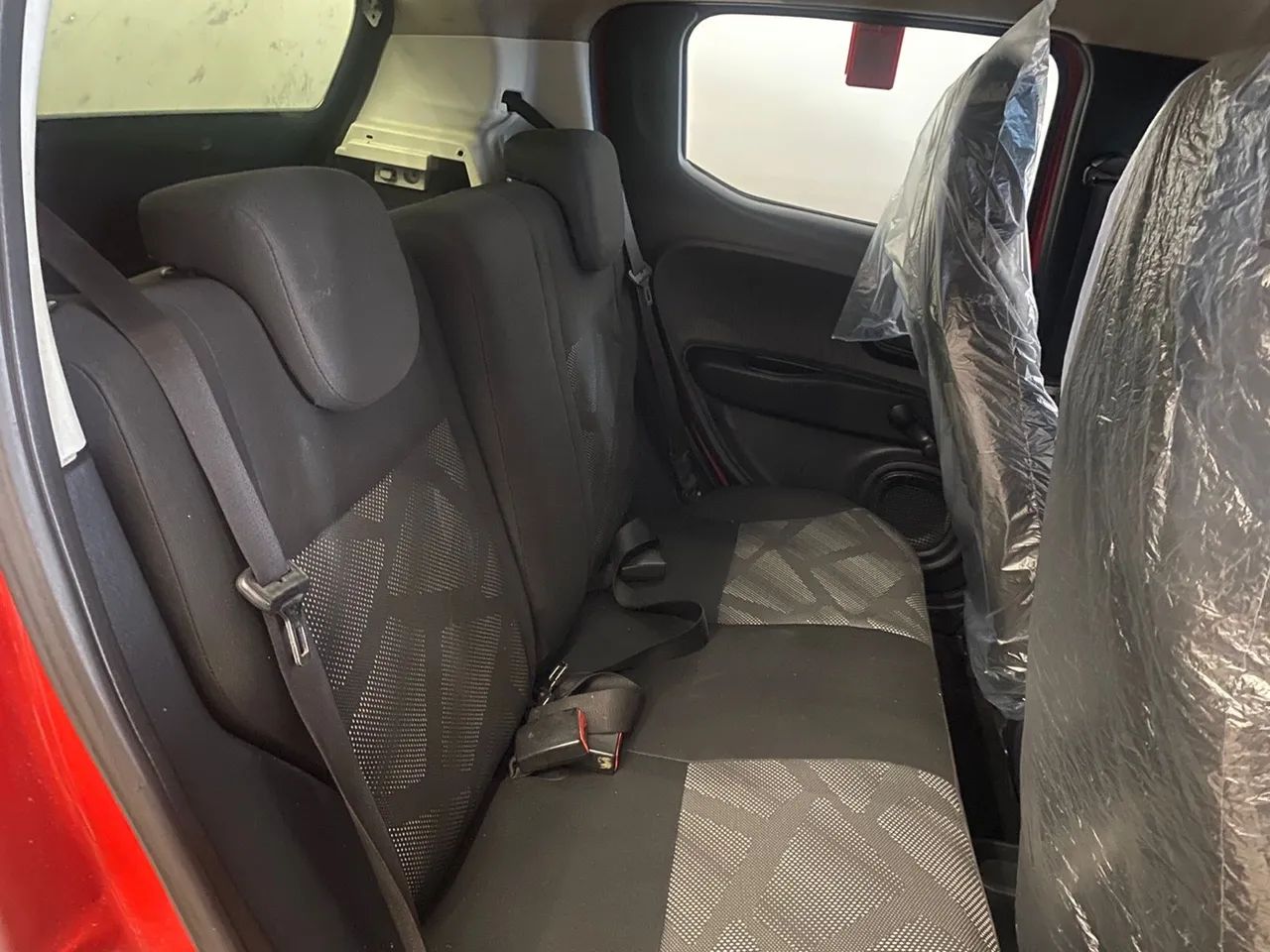 FEIRÃO SHOWROOM!! MOBI 1.0 2018 4 Portas Básico COM ENTRADA NA PROMISSÓRIA! - Foto 4