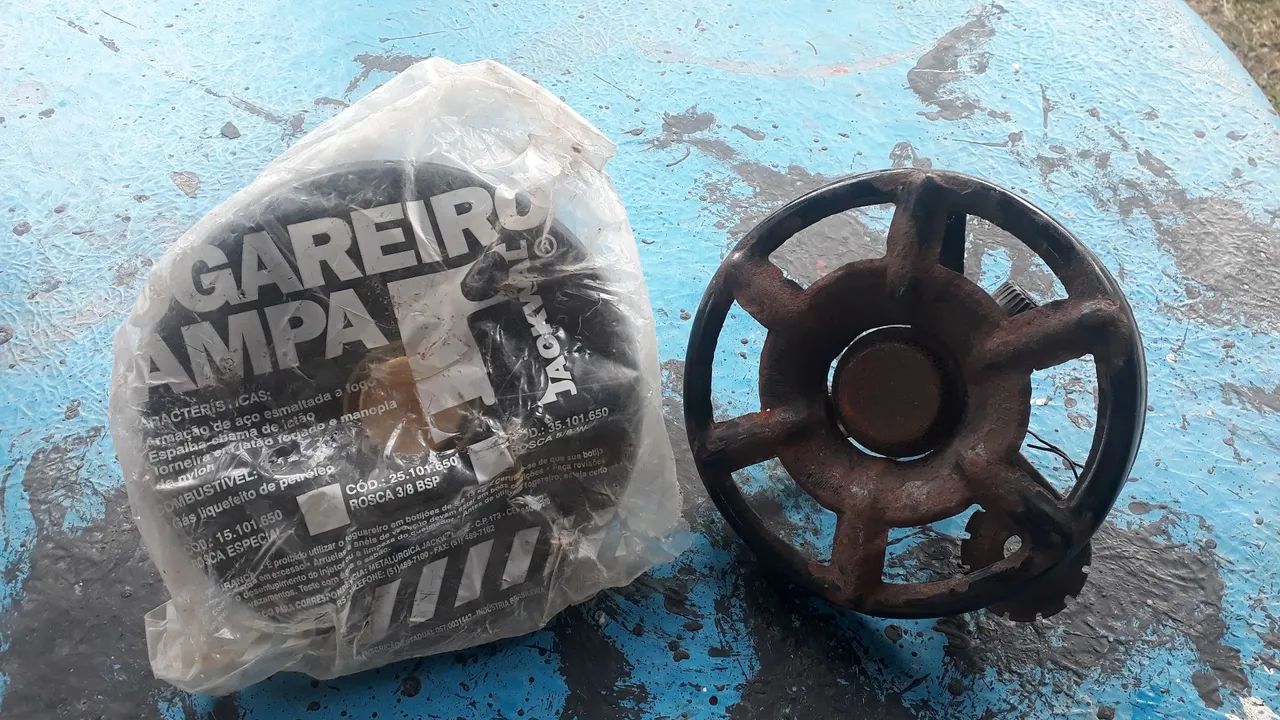 02 Fogareiros Camping PAMPA - 01 Novo e 01 usado