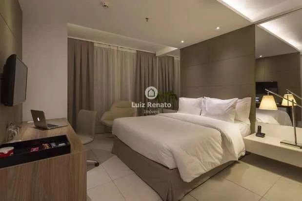 EXCELENTE FLAT NO HILTON GARDEN INN