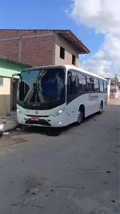 ÔNIBUS MARCOPOLO IDEALE 1418 MB