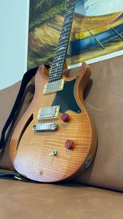 Guitarra PRS Custom Semi Hollow