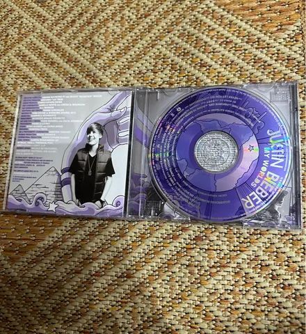 CD Justin Bieber - My Worlds (Edição Especial 2 em 1: My World e My World 2.0) - Foto 2