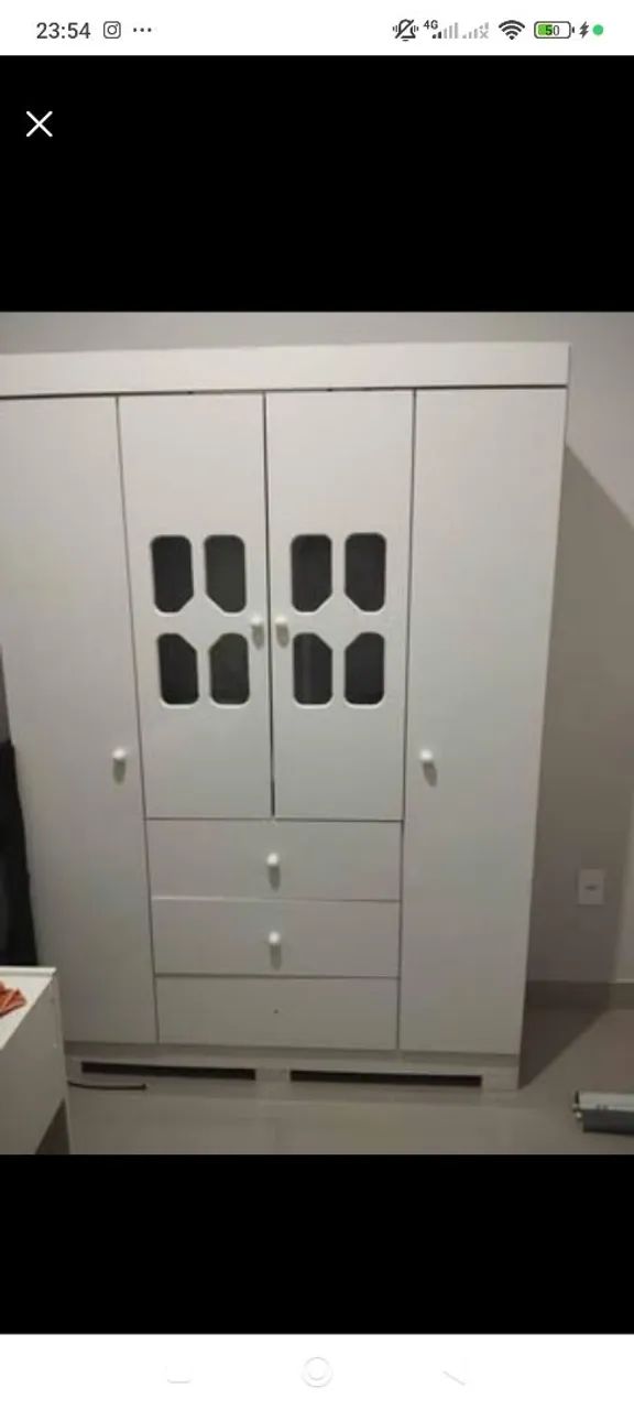 Guarda-Roupa e cômoda Branco com Detalhes