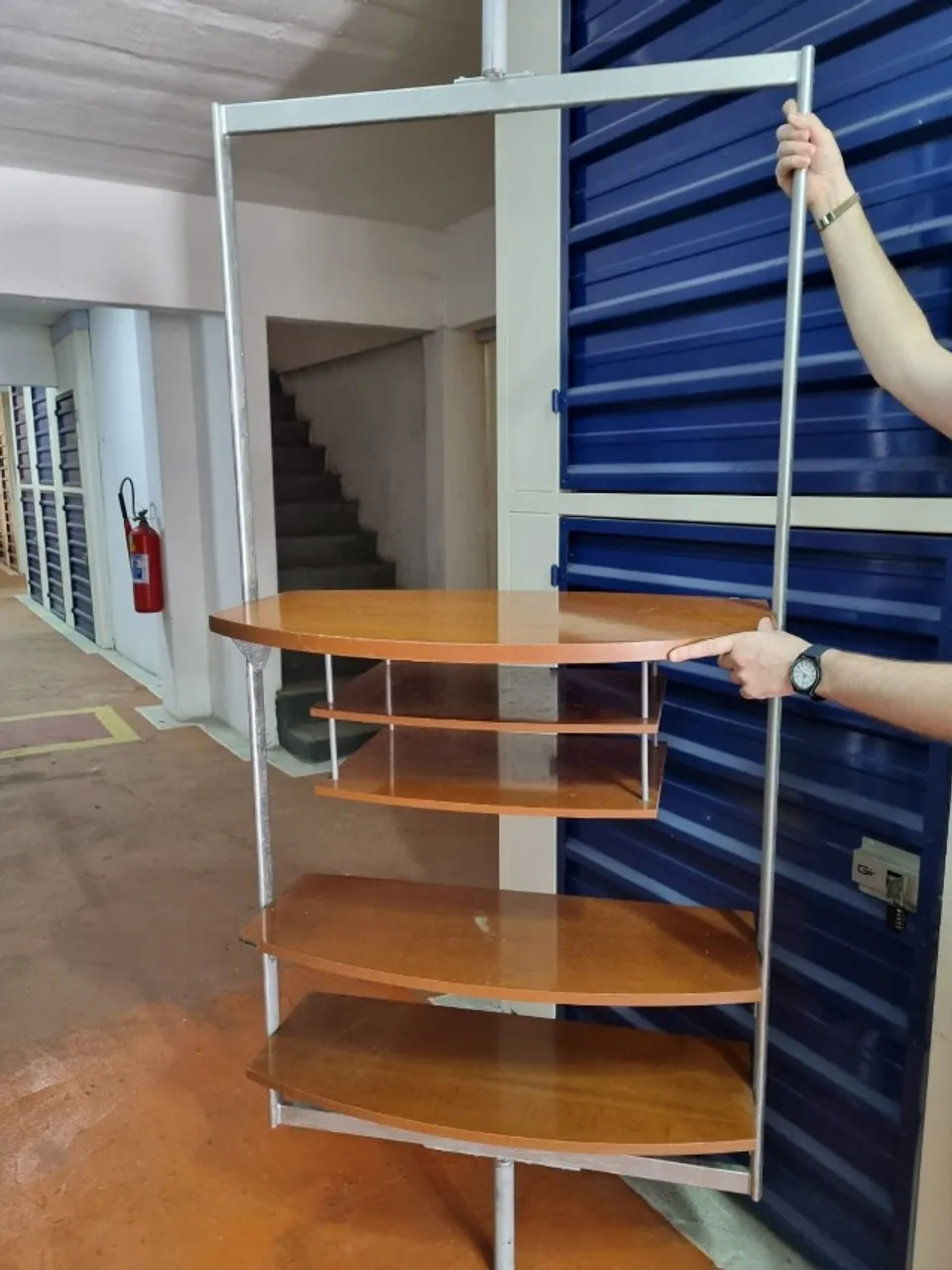 Rack suporte de televisão giratório - madeira e metal