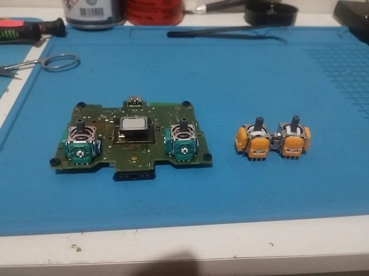 Analógicos TMR pra controles, PS4 e PS5