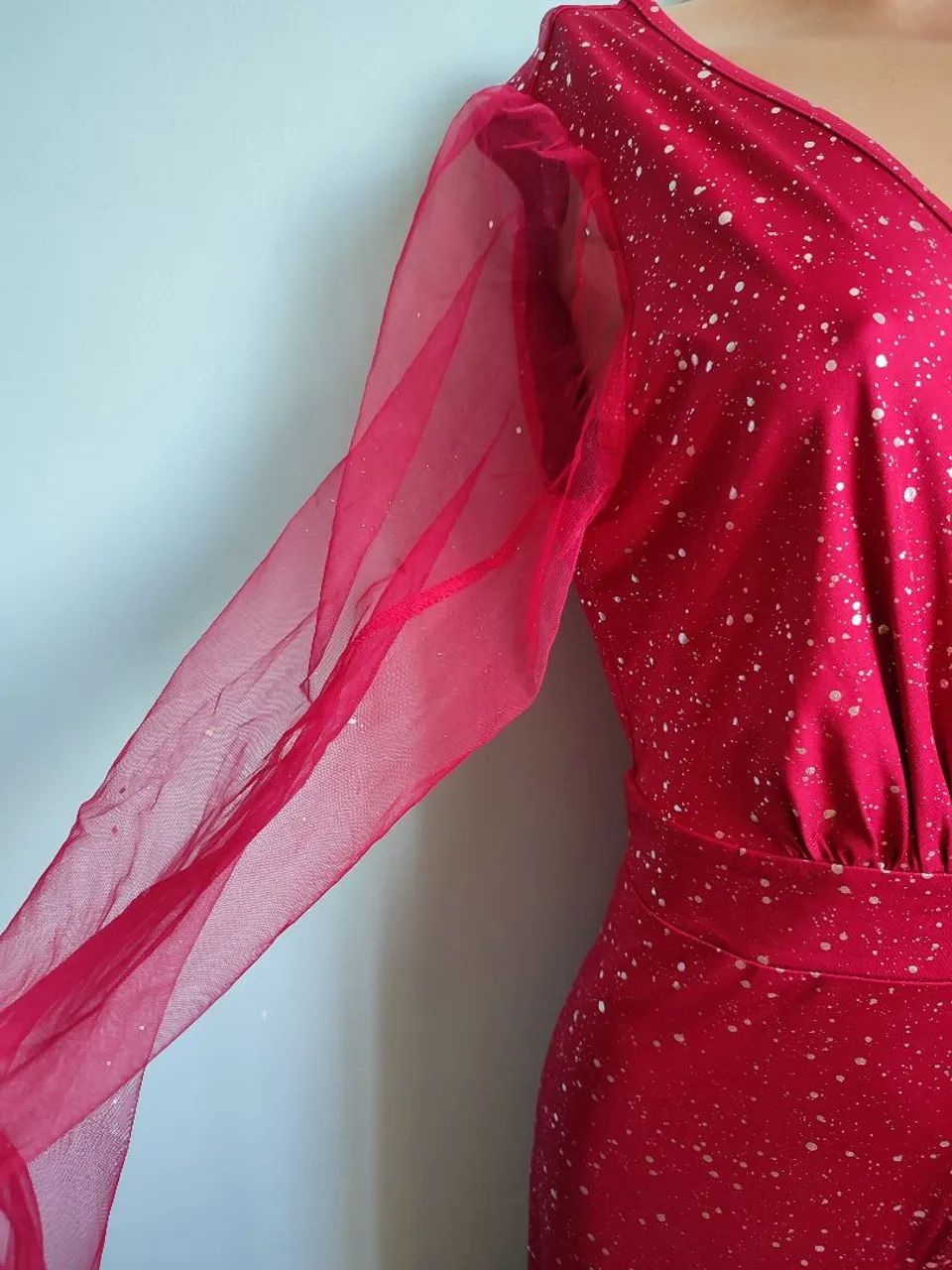 Macacão vermelho com brilho  - Foto 4