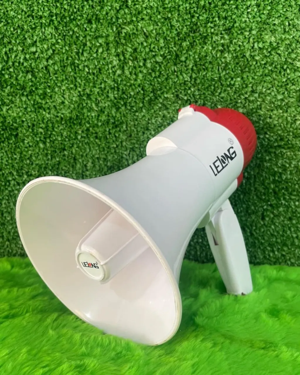 MEGAFONE PORTÁTIL RECARREGÁVEL COM SIRENE MUSICAL E GRAVADOR - LELONG LE-997