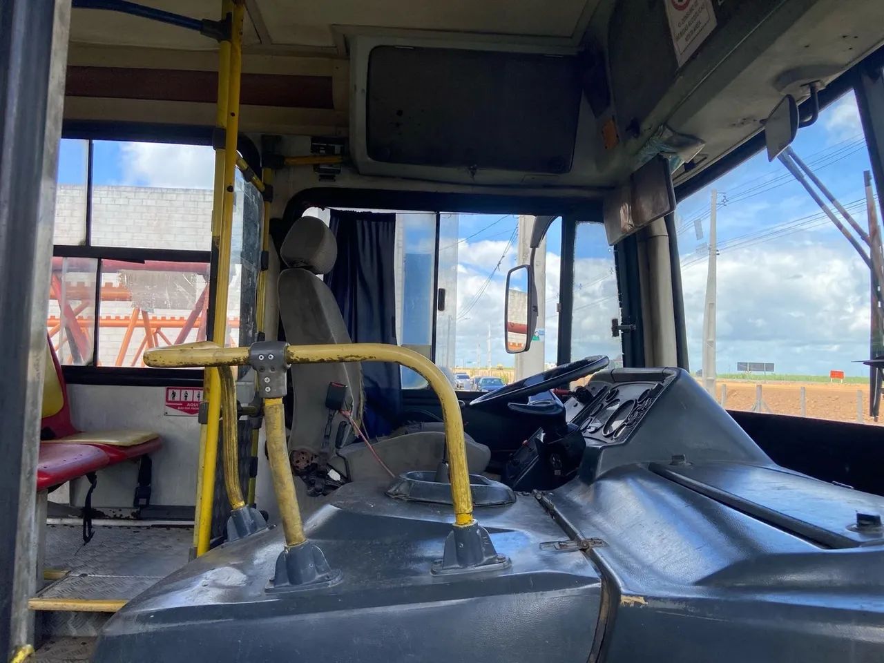 Ônibus em ótimo estado - Foto 2