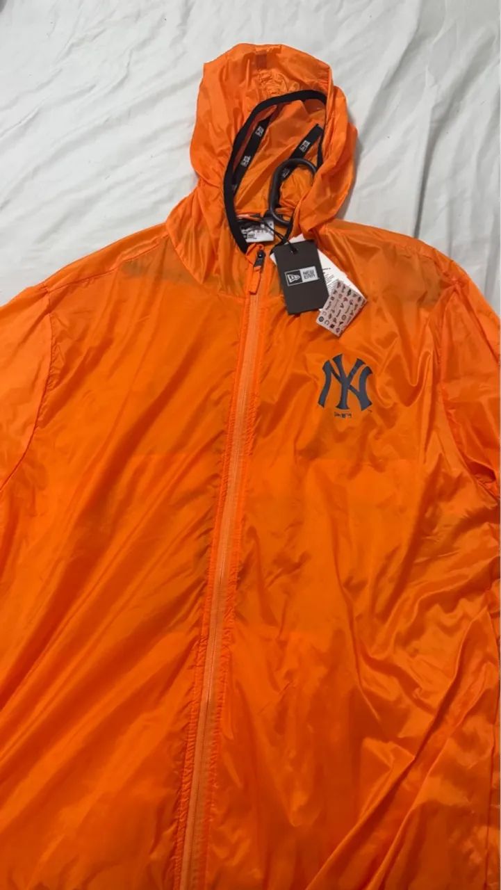 Jaqueta New Era NY Yankees Laranja Corta Vento