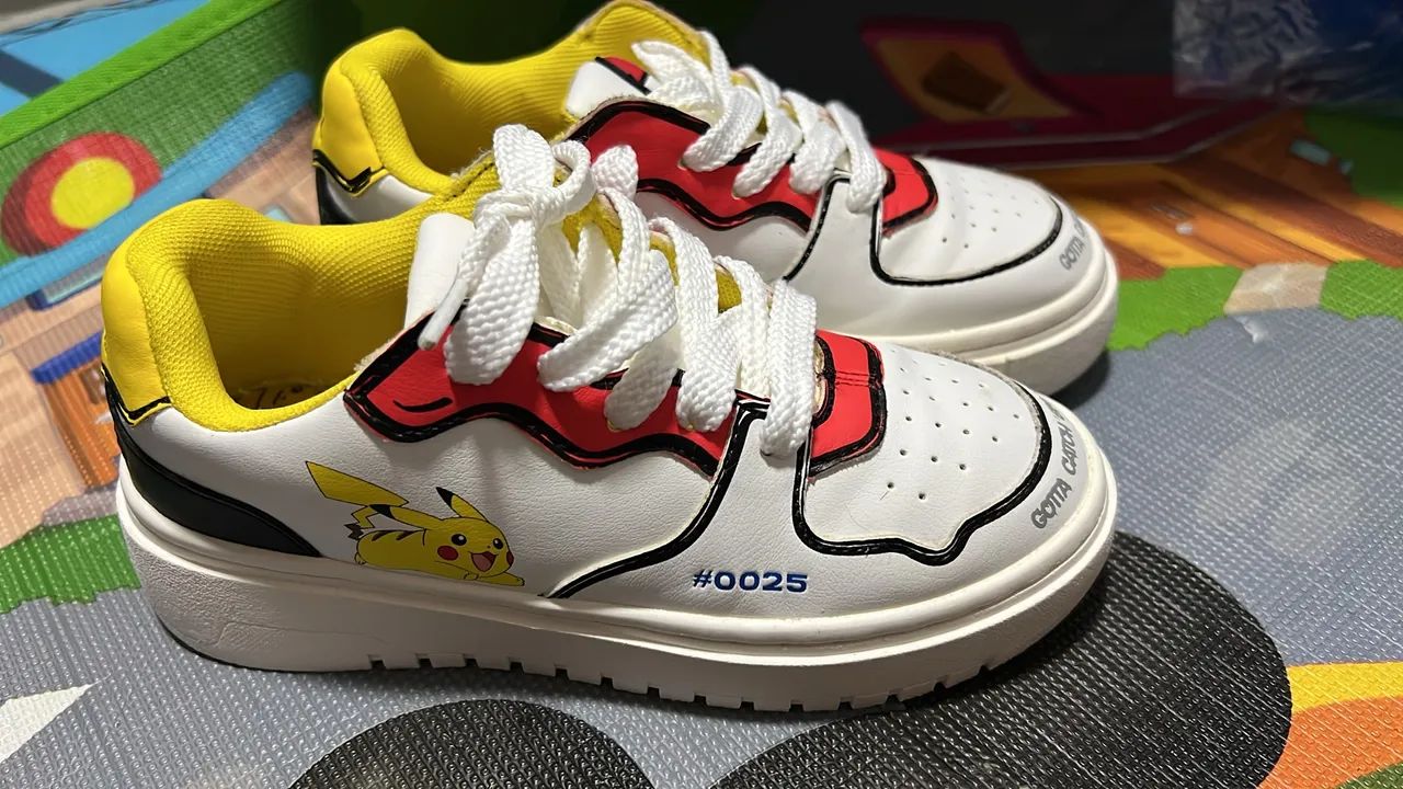 Tênis Infantil Pikachu - Tamanho 25/ EUR  31 