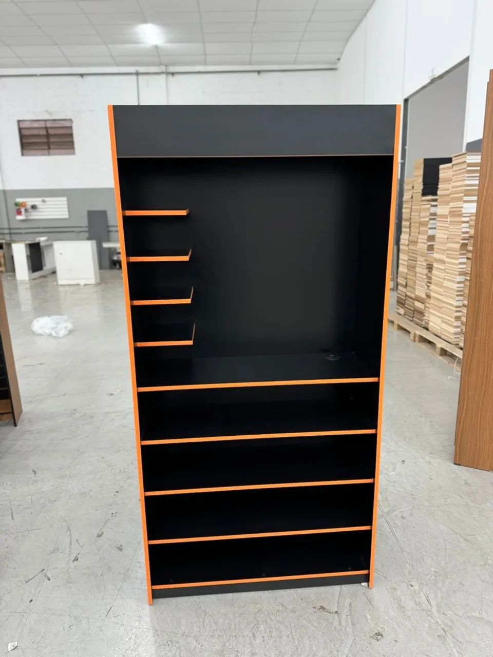 Expositor e Prateleira para Comércio MDF - Novo!