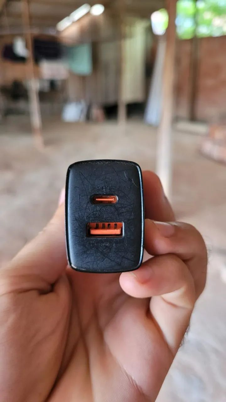 Carregador de celular turbo Baseus carrega rápido - Foto 3