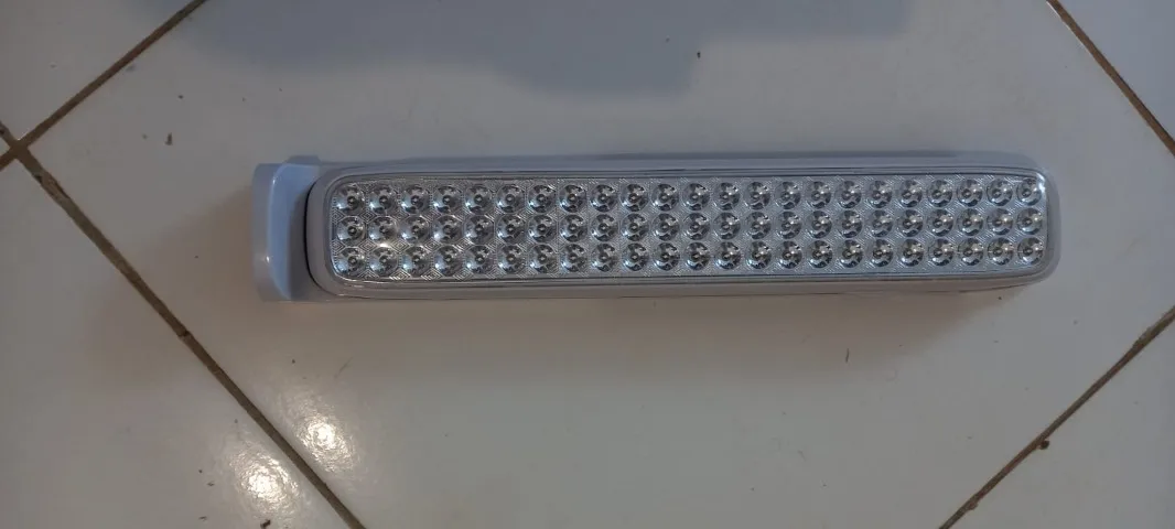 Lâmpada de emergência de led