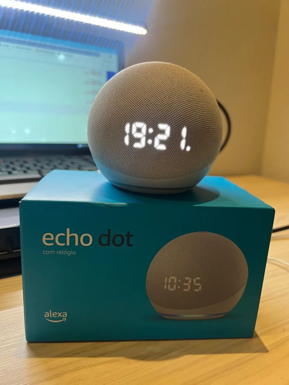 Alexa echo dot 4?geração com Relógio 