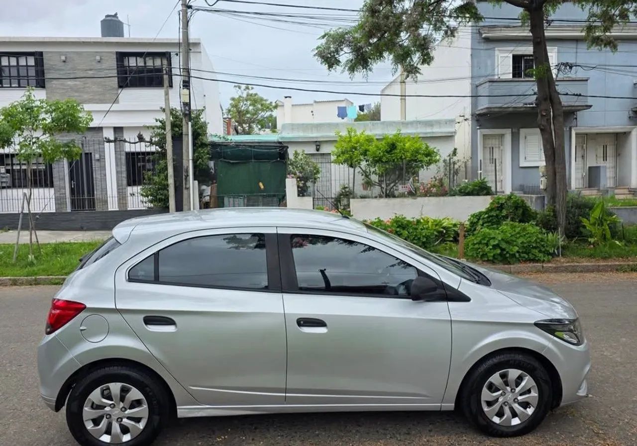 Chevrolet Onix  - Foto 5