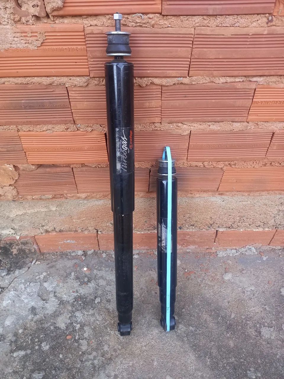 Vendo par de amortecedor traseiro da Edge coofap 