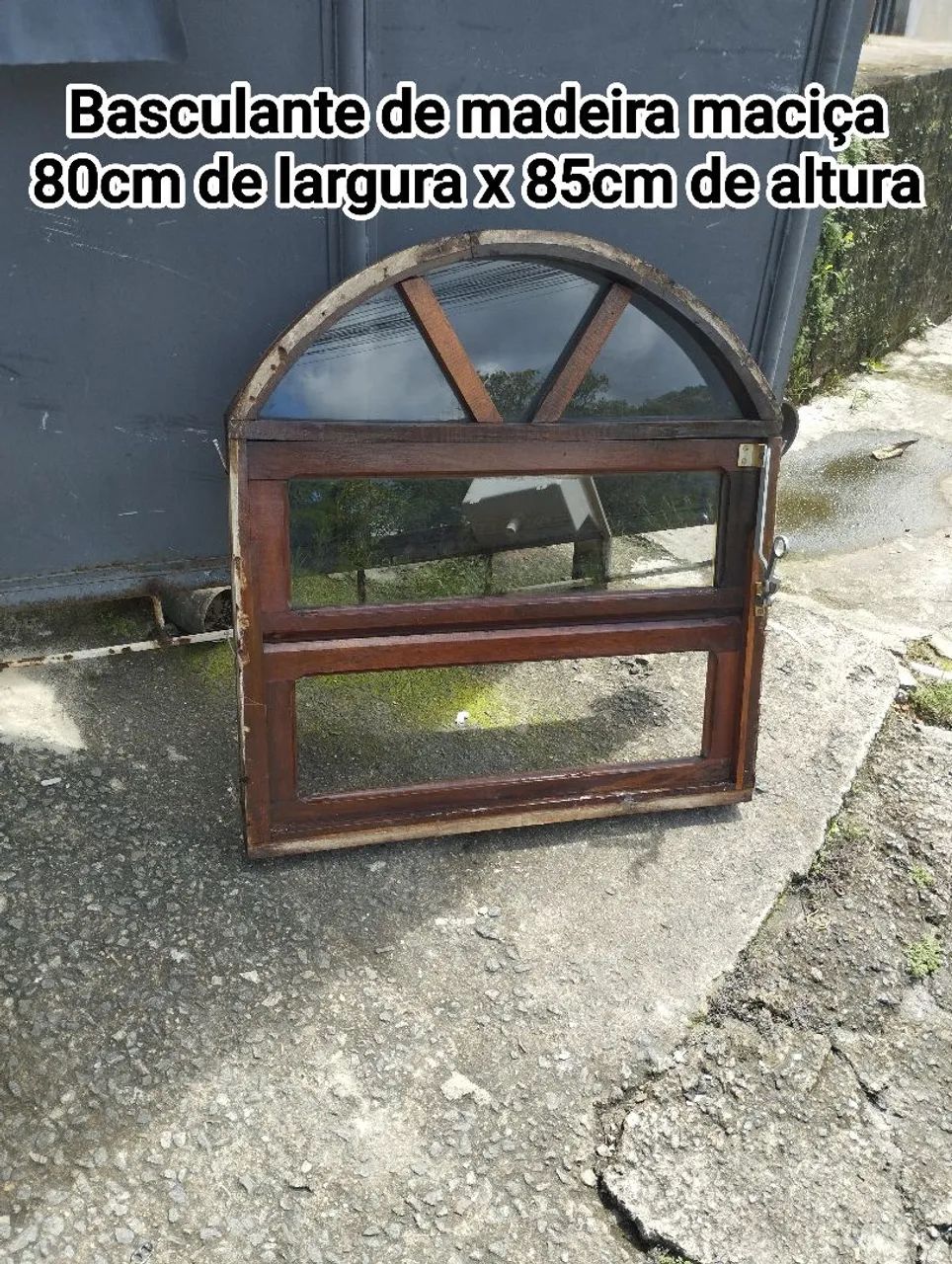 Janela basculante de madeira maciça 80cm x 85cm