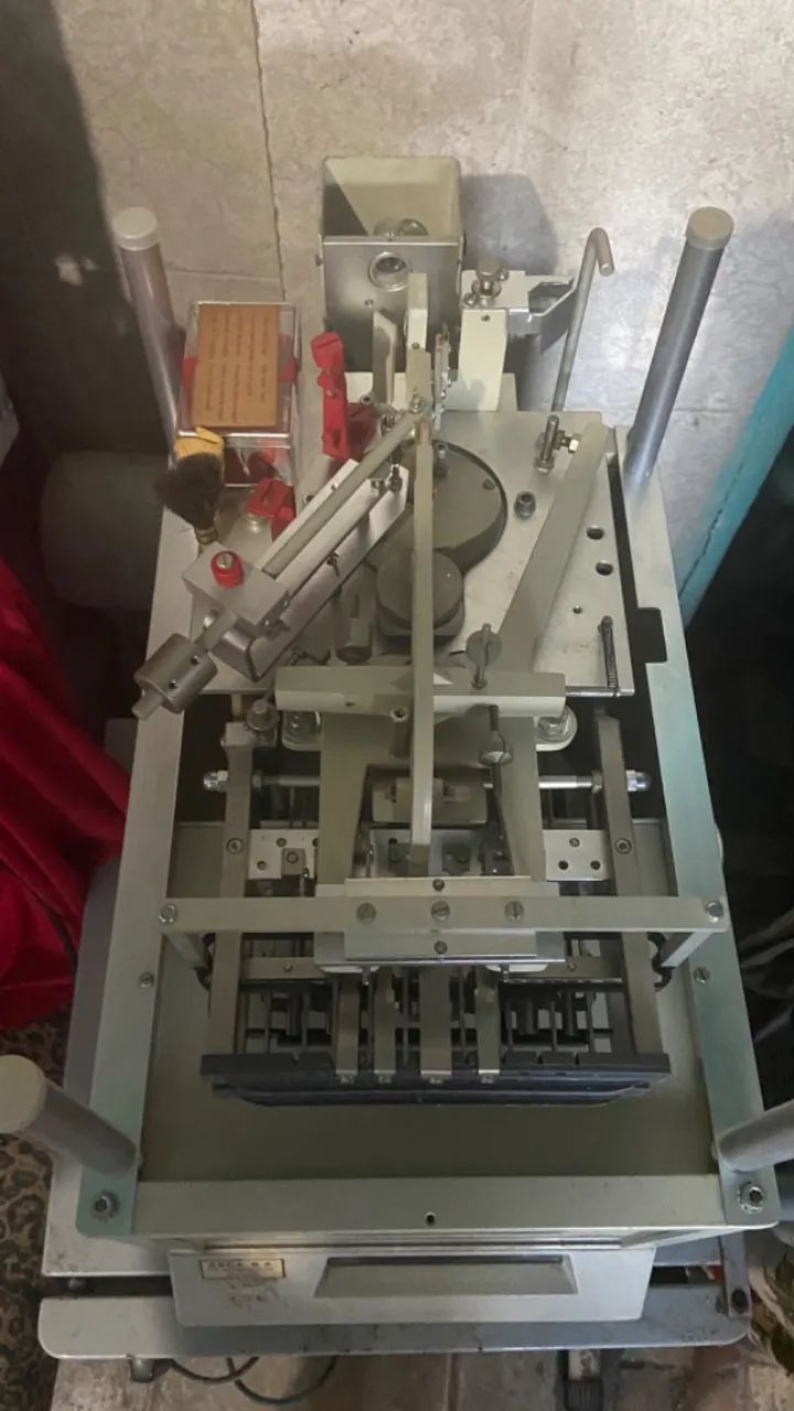 Precision analytical balance64313666233603125