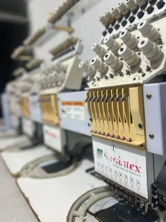 Máquina de Bordado Industrial - Foto 3